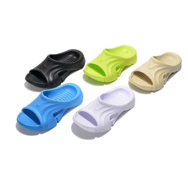 Designer Pool glissa les pantoufles pour hommes pour femmes chambre plate en caoutchouc pantoufle Sandales de maison d'été
