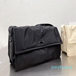 Diseñador- Postman Bag de ocio Nylon Nylon Single Shoulger Messenger Bag Parachute Gran capacidad BA274K para hombres y mujeres