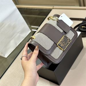 Designer presbyopie bedrukte schoudertas gemaakt van kalfsleer hoogwaardige post-messengertassen dames luxe schouder crossbody kleine vierkante tassen