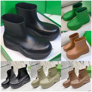 Designer Puddle Bottes de pluie Luxe Femmes Hommes Plate-forme Couleur Bonbon Botte imperméable Top-Qualité Caoutchouc Cheville Sneaker Herbe Marche Pluie Loisirs Booties