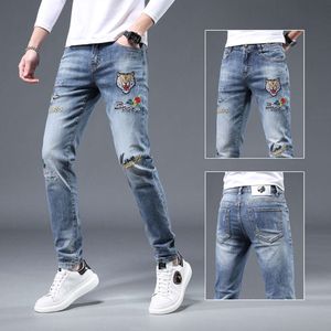 Designer PAARSE MERK Jeans voor heren Damesbroeken Paarse jeans Modemerk Heren Tijgerkop Geborduurd Elastisch Slim Fit Kleine voetjeans voor heren 733