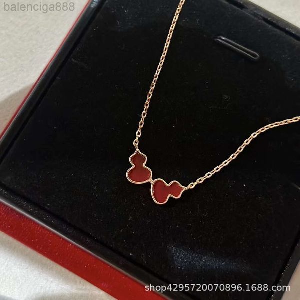 Designer Qeelin Bijoux Haute Version Double Gourd Fritillaria Collier Agate Rouge Jade Moelle 18k Style Chinois Femmes Lumière Collier De Luxe Chaîne Nouveau Pendentif