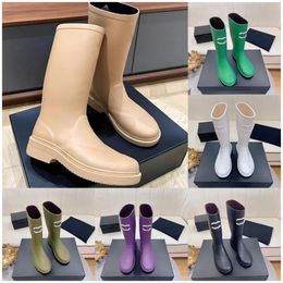 Designer Quality Womens Luxury Robes Chaussures Bottes de genou Ankle Sole épaisse plate-forme en caoutchouc High Boot Long Men's Shiny Cuir Rain Boots Travel Boot imperméable Boot