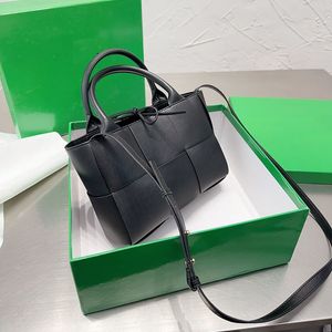 Designer Quilted Purse Brown Composite Bag Vintage Soft the tote bag Cuir Femme Top Handle Totes Portefeuille ajustable Bandoulière 24cm sac à bandoulière