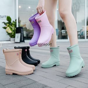 Designer Regenlaarzen Dames Regenlaarzen Waterdicht Antislip Mid-tube Laarzen Pvc-rubber Schoenen Keuken Overschoenen voor Redenen Mode Botas De Mujer 230227