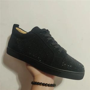 Diseñador Fondo rojo Plataforma Zapatos casuales Mocasines Remaches Zapatos de gamuza de piel de becerro con tachuelas bajas Zapatos de vestir planos para hombre y mujer Zapatillas de deporte de moda Zapatos al aire libre Entrenadores