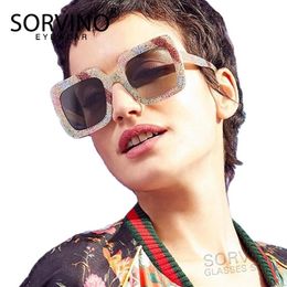 Designer rétro carré de lunettes de soleil Femmes 2021 Couleur arc-en-ciel de paillettes de haute qualité Stripe hipster verres de soleil d'été Shades SP126250G