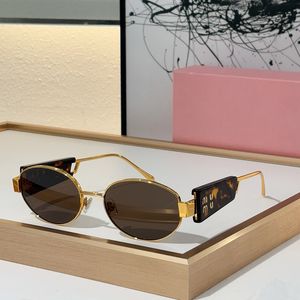 Designes rétro de soleil rétro Cadre métallique Classic Business Drive des lunettes de soleil de style décontracté SMU5688