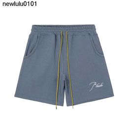Designer Rhude Shorts Premium met RH Signature Script geborduurd op de voorkant met tweelingzijdige zakken en aangepaste chevron terug