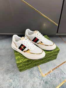 Designer Chaussures Rhyton Sneakor multicolore Men Trainers Vintage Chaussures Platage Sneaker Strawberry Mouse Bouth Shoe With Box Trainers Bottes Bottes