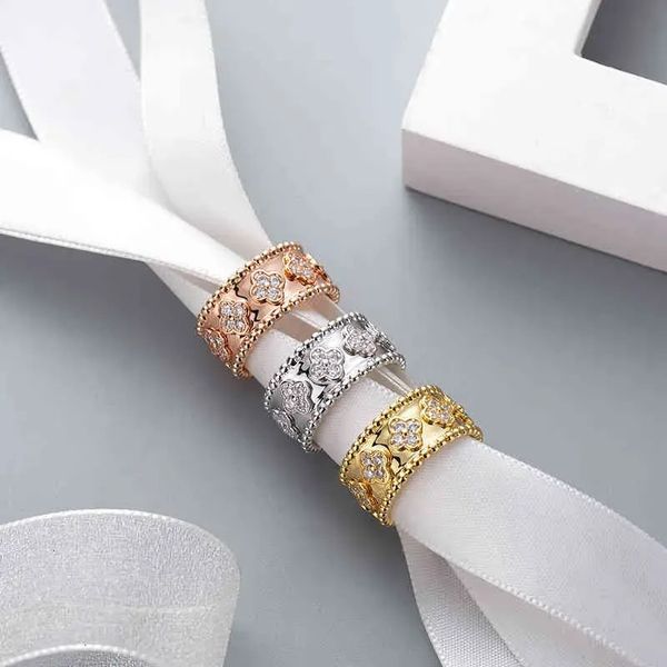 Ring de diseñador de 18k Gold Love Ring set sin diamantes con diamante Fashion Fashion Classic Versátil Versátiles