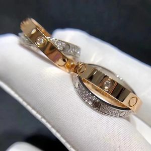 Anneau de créateur Double Ring Full Diamond Rague pour hommes et femmes Fashion Fast Fast Fast High Quality Ring Diamond Ring adapté aux cadeaux de bijoux de fête d'anniversaire de fiançailles