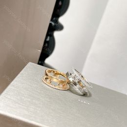 Anillo de diseñador Moda Tres anillos de piedra Regalos de boda Amor Lujo Diamantes brillantes Anillos Moda Joyería para mujer Alta calidad Nunca se desvanece Tamaño 678 con caja -7