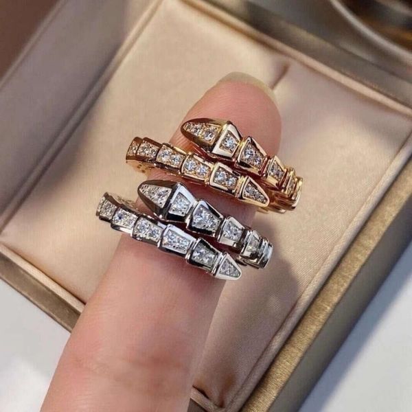 Designer Ring Ladies Rope Knot Ring Luxury With Diamonds Fashion Rings For Women Jewelry Classic 18K Gold Rose Rose Wedding Wholesale Gift 1566