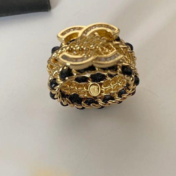 Anillo de diseñador Marca de lujo Anillos de letras Chapado en oro Latón Cobre Anillos de banda abierta Anillo de cristal de moda para mujer Regalos de joyería de boda