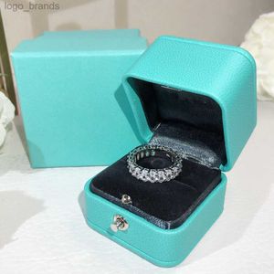 Anillo de diseñador Anillos Luxurys Desingers Anillo Simples Design Sense Anillo de plata esterlina Señoras Clásico Seis garras Diamante Rng Anillos simples Regalo de cumpleaños bueno