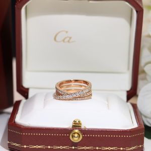 Designer Ring Women Luxury sieraden ringen ingelegde parels alfabet diamant ontwerp sieraden temperament veelzijdige ringen goed slijtage mooi cadeau