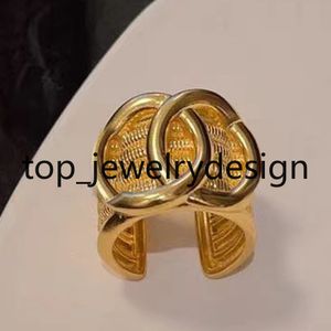 Anillos de diseñador de 18k Gold Copper Ring Diseño de la marca Rings Band Band Rings Fashion Luxury Accesorio para mujeres Joyas de boda Tamaño de regalo de Navidad 7