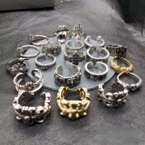 Designer -ringen voor mannen en vrouwen Europese en Amerikaanse kruisen Hip Hop Style Open Sterling Silver paar Ring Niche Sense