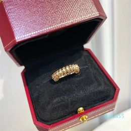 Designer-Ringe für Damen und Herren, Modetrend, gestreifter Ring, Paar, versilberter Stil, Urlaubsgeschenk, personalisiert, schön gut