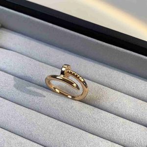 Bagues de créateurs Bague Porte-clés bien-aimé Bague à ongles Bague en or Midi Titane Alliage d'acier Plaqué or 925 Bijoux en argent sterling Bague de promesse Bague pour hommes Bague d'amour