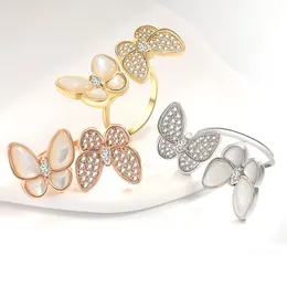 Rings de diseñadores Mujeres Anillo de mariposa de alta gama Femenina Franja Fritilary Fiesta Boda Cumpleaños Día de San Valentín Accesorios de regalos