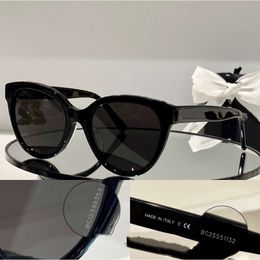 Diseñador Round para hombres originales de alta calidad Famosos gafas de sol de mujer de la moda de los gafas de gato retro con caja con caja