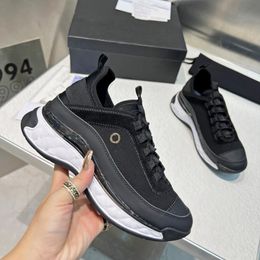 Channel Designer Chaussures de course Fashion Sneakers Mens and Womens Luxury Sports Shoe Trainers décontractés