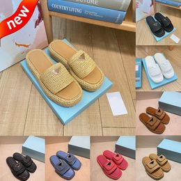 Nuevas bolsas de ratán de crochet sandalias de diseñadores plataforma raffias zapatillas para hombres tacón plano de verano chanclas casuales al aire libre deslizamiento de la playa