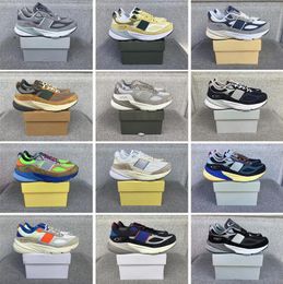 Diseñador Running Running Mens Womens 990 V6 990V6 Castlerock Gray Wtaps Moon Mist Baklava Acción Bronson Kith Ronnie Fieg Navy Gray Day Teddy Santis Negro Amarillo Amarillo