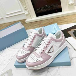 Designer Chaussures de course Prad Sneakers Femmes Hommes Luxe Lace-Up Sports Skate Shoe Casual Trainers Classic Sneaker dghfgj