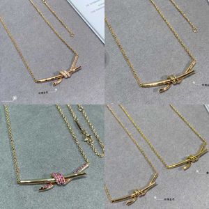 18K Gold Gold Full Diamond Knot Ketting 18K Rose Cross Light Luxe Nieuwe Sterling Silver Collar Chain Female Gift