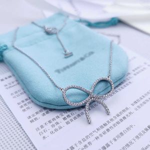 Merk Volledige diamant hanger van designer S925 Sterling Silver Bow ketting Live Broadcast Sweet sleutelbeen ketting Vrouwelijke ins koude wind