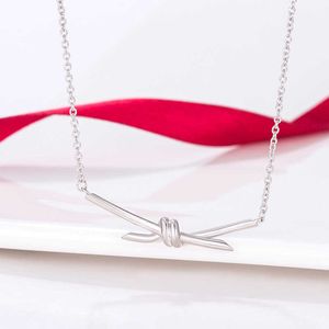 De gloednieuwe knoop ketting ketting van designer met diamantlicht met diamant licht luxe eenvoudige kraagketen Evkw