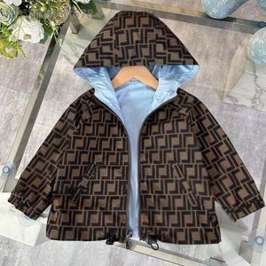Le manteau de créateur F Imprime Child à capuche Baby Summer Summer Mabet Suncreen Coat Boys and Girls 'M manteau
