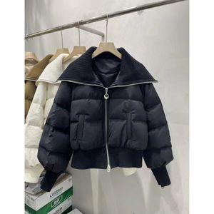Doudoune courte à revers universitaire de créateur pour femme hiver 2023, nouvelle veste en coton épaissi pour la collection chaleur et taille, haut tendance