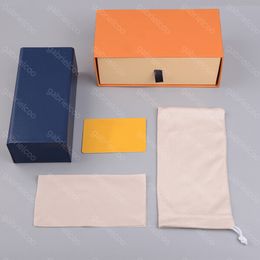 Lunettes de concepteur Lunettes de soleil Boîte d'emballage Boîte de soleil Tissu en tissu en tissu Instruction de vêtements Boîtes de verres