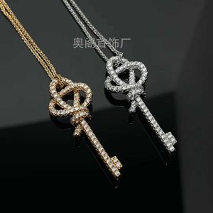 Designer's High Edition Brand Knot Key ketting met 18k roségouden gedraaide kraagketen voor vrouwen koolstof diamanten sneeuwtrui