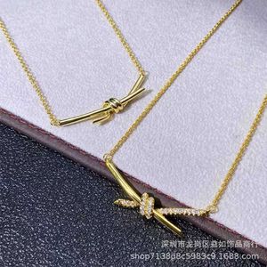 Designer's High Edition Gold Plating Brand Twisted ketting voor vrouwen 18K licht Luxe mode Kont Diamond touw hanger sleutelbeen ketting Tide