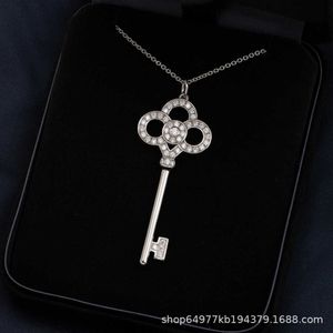 Designer's High Version Brand Classic Size Heart Crown Key Necklace 925 Sterling Silver Long Sweater Chain Instagram voor een premium gevoel