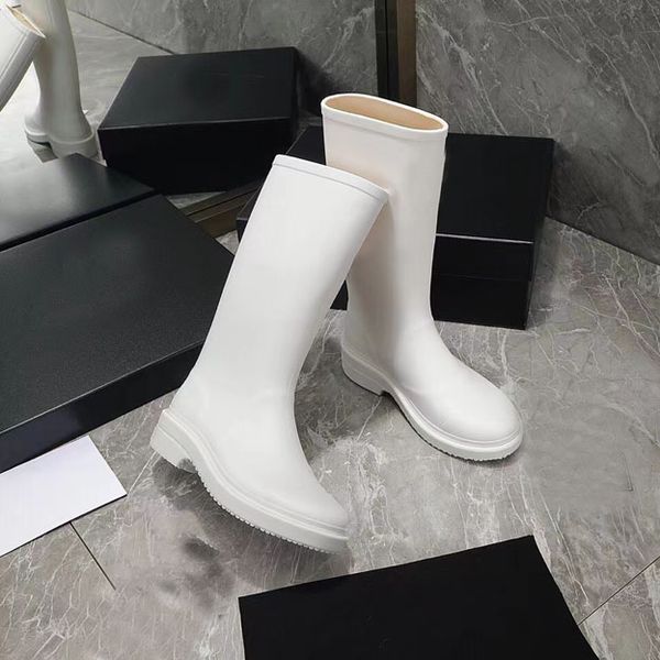 Dernières bottes de pluie longues épaisses et durables du designer en cuir semelle en caoutchouc antidérapante luxe confortable technologie exquise de haute qualité 35-41