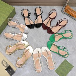 Sandalias de suela plana de cuero para mujeres, sandalias de punta de clip, chanclas para mujeres de diseño, zapatillas de playa de moda, zapatos de marca, zapatos casuales