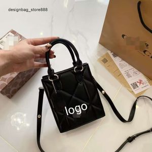 Nouveau prix de gros de concepteur sac de mode de haute qualité petit sac à main pour les femmes nouvelle grille carrée polyvalente Straddle téléphone