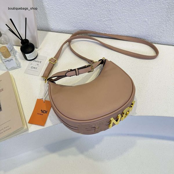 Nuevo bolso de moda de diseñador a precio de venta al por mayor, bolso de cuero genuino para mujer, bandolera de verano, nicho digno, palo inspirado en Crcent