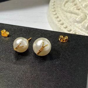 Diseñador S925 Stud Pendientes para mujeres Luxurys Designers Pearl Hoop Earring Gold Earrings Wedding Charm Jewerlry con caja gratis