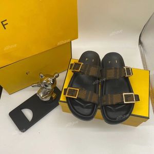 Sandale de designer Bom Dia Véritable sandale en cuir Pantoufle été plage gladiateur Mules moraillon Nouvelle femme Flat Slide luxe Designer Sliders sandale