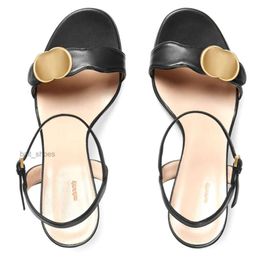 Sandalia de diseñador para mujer Zapatos de vestir de cuero genuino Slide Dance Summer Slipper Luxurys Mid Heel Shoe Hasp Casual Mules Sandale Beach Slide