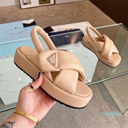 Designer Sandal Platform toboggan femme pantoufle tongs Muller chaussures pratiques à porter des designers pantoufle sandales d'été Flat womans slides 35-41