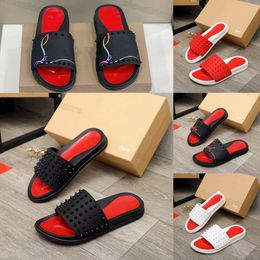 Diseñador Sandalia Red Bottoms Slippers Summer Spike Spike Flat Sandal Sandal Sandal Man Flip Flip Flip Cuaradas al aire libre Zapatos Sombridas espesas Plataforma Tobogán