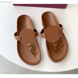 Designer Sandal voyage de grande taille de pantoufles cool d'été pour femmes s'écoulent des pantoufles de plage à fond plat pour homme sandales pour femmes